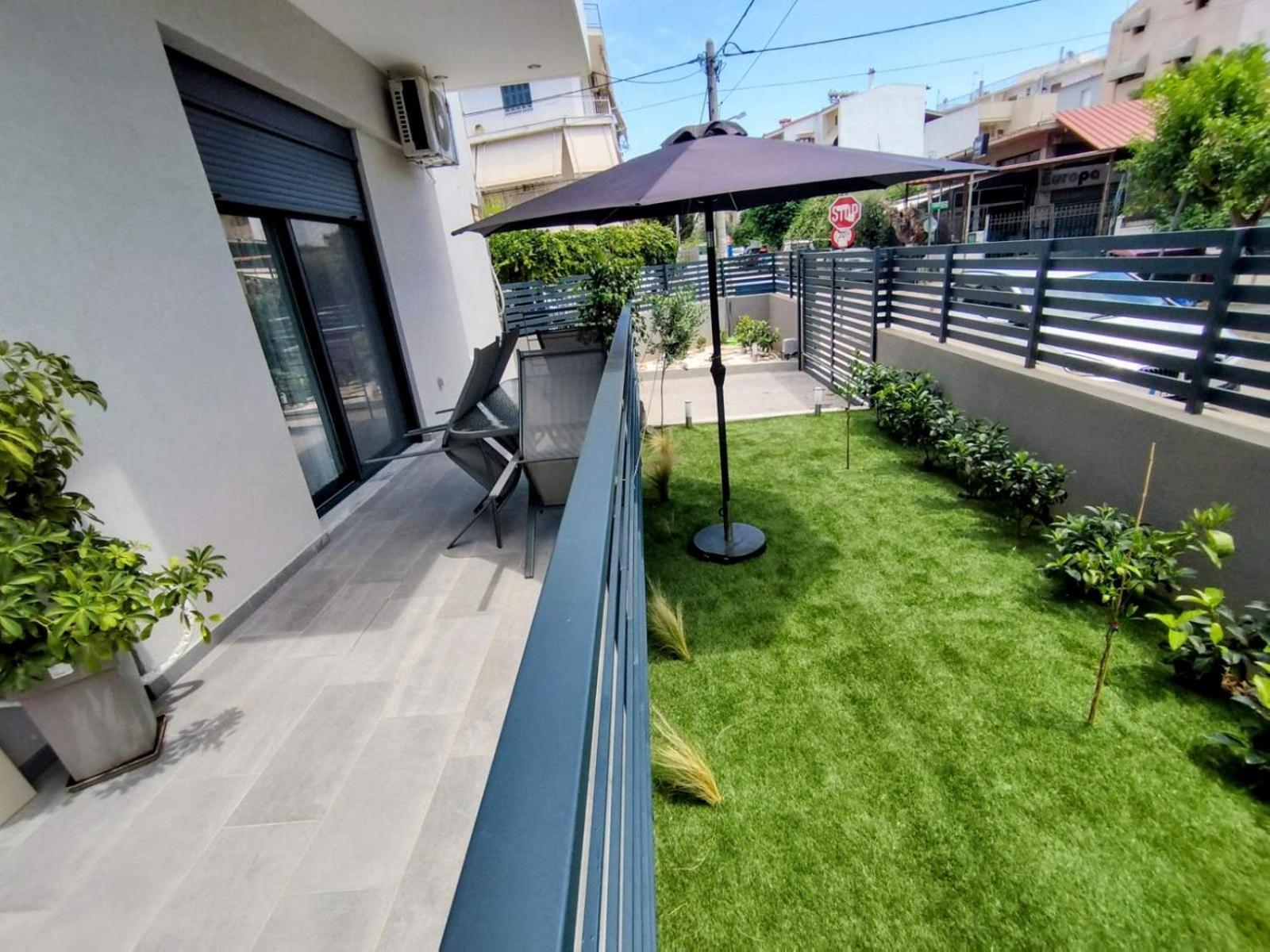 Floral Home 1 - Ground Floor Apt With Courtyard And Private Parking! Афіни Екстер'єр фото